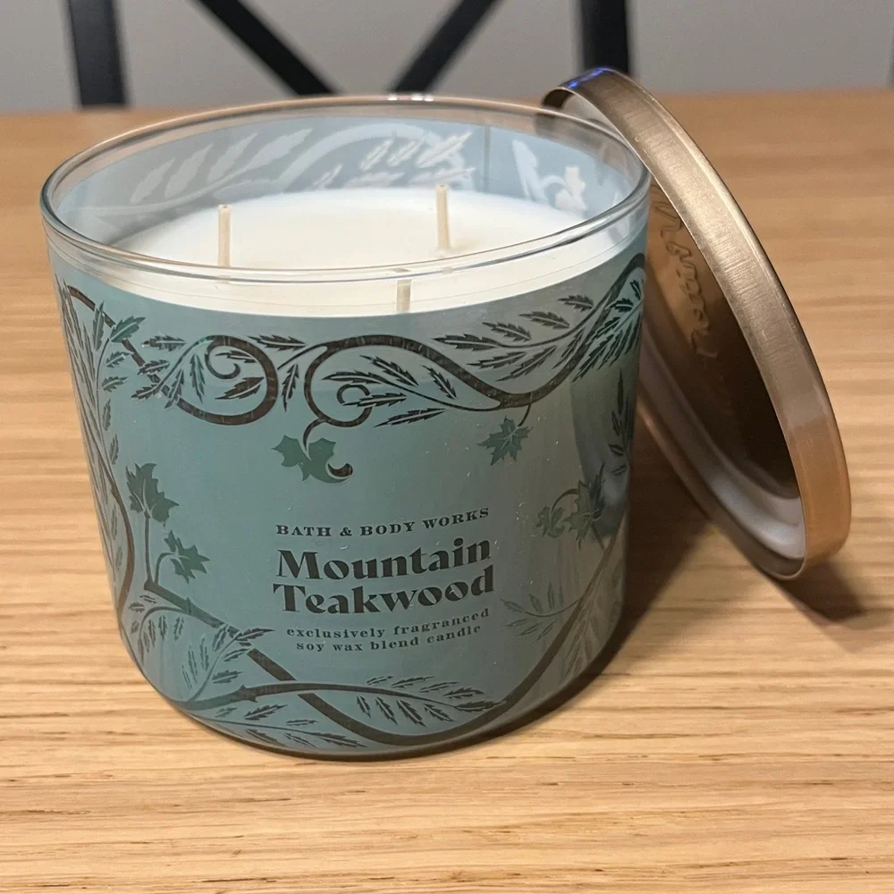 Bath & Body 3 Wick Candle. Mountain Teakwood. Brand New.